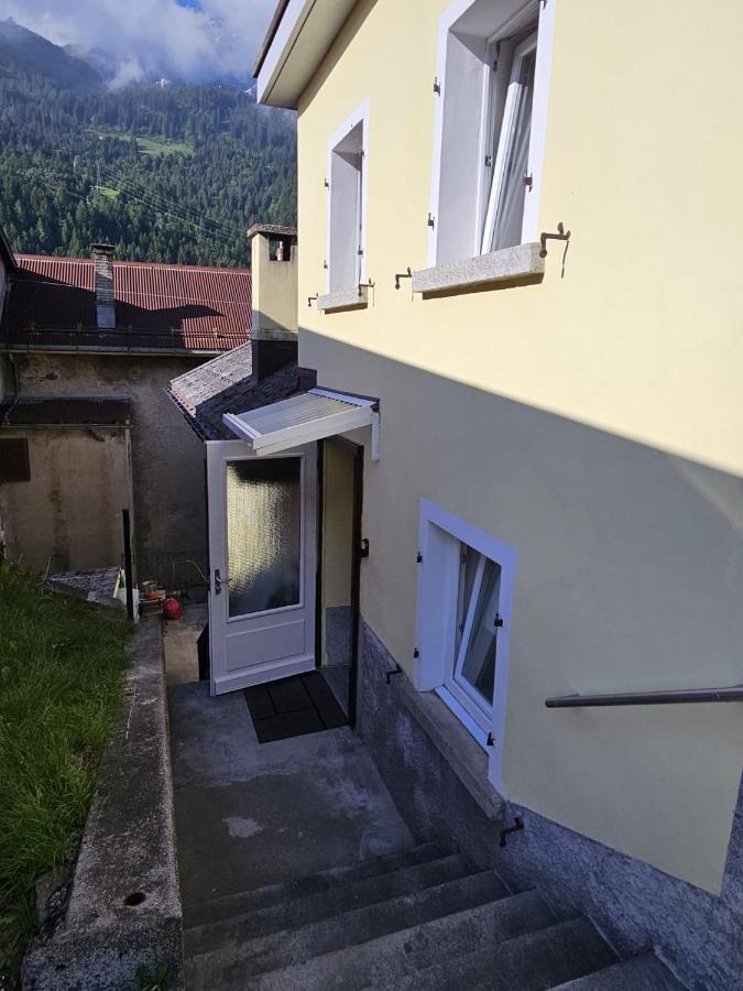 Appartamento Airolo With Private Parking Esterno foto